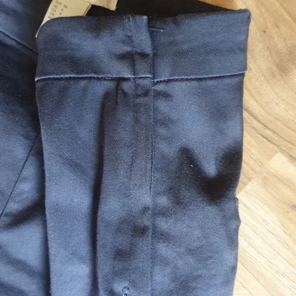 Capris - Picture 3 of 3